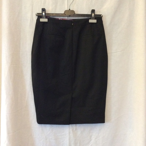 Ted Baker simple pencil skirt (skirt only) - Picture 3 of 3